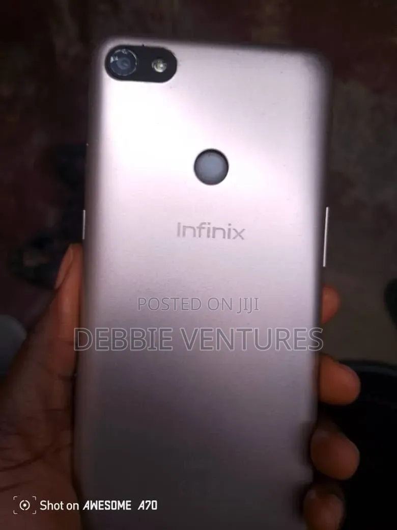 Infinix Hot 6 16 GB Silver