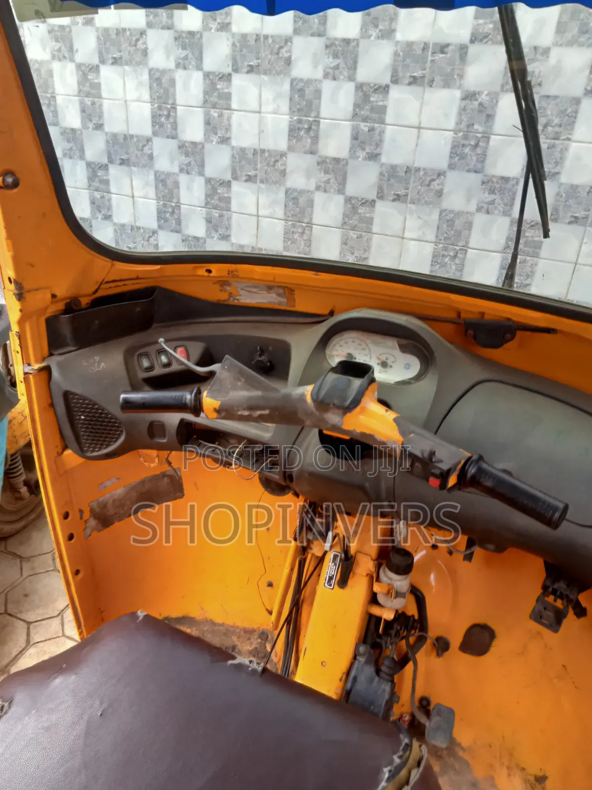 Piaggio 2021 Yellow