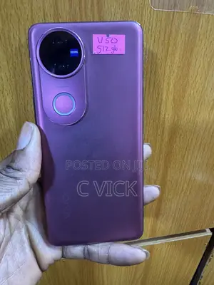 Vivo V50 512 GB Red