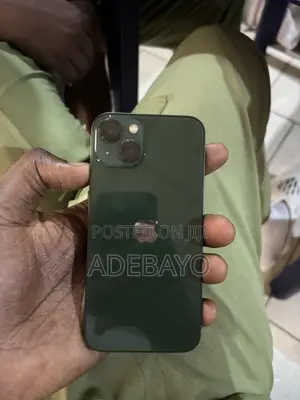 Apple iPhone 13 128 GB Green