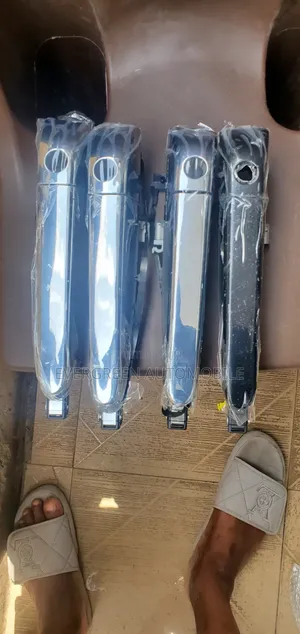 Outer Door Handle for Kia Sedona 2008 Available for Sale 25k Each