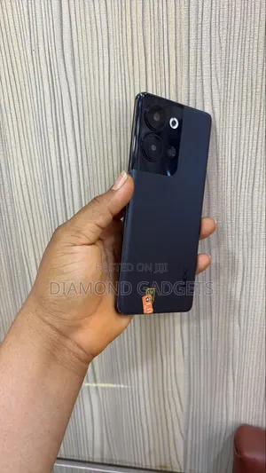 Oppo Reno9 256 GB Black