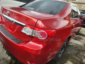 Toyota Corolla 2013 Red