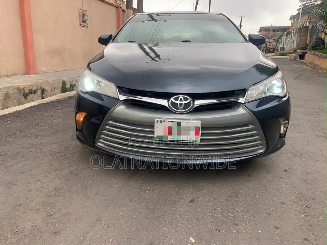 Toyota Camry 2016 Black