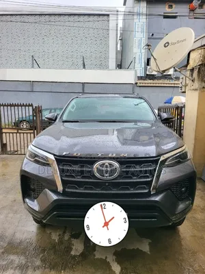 Toyota Fortuner 2025 Gray