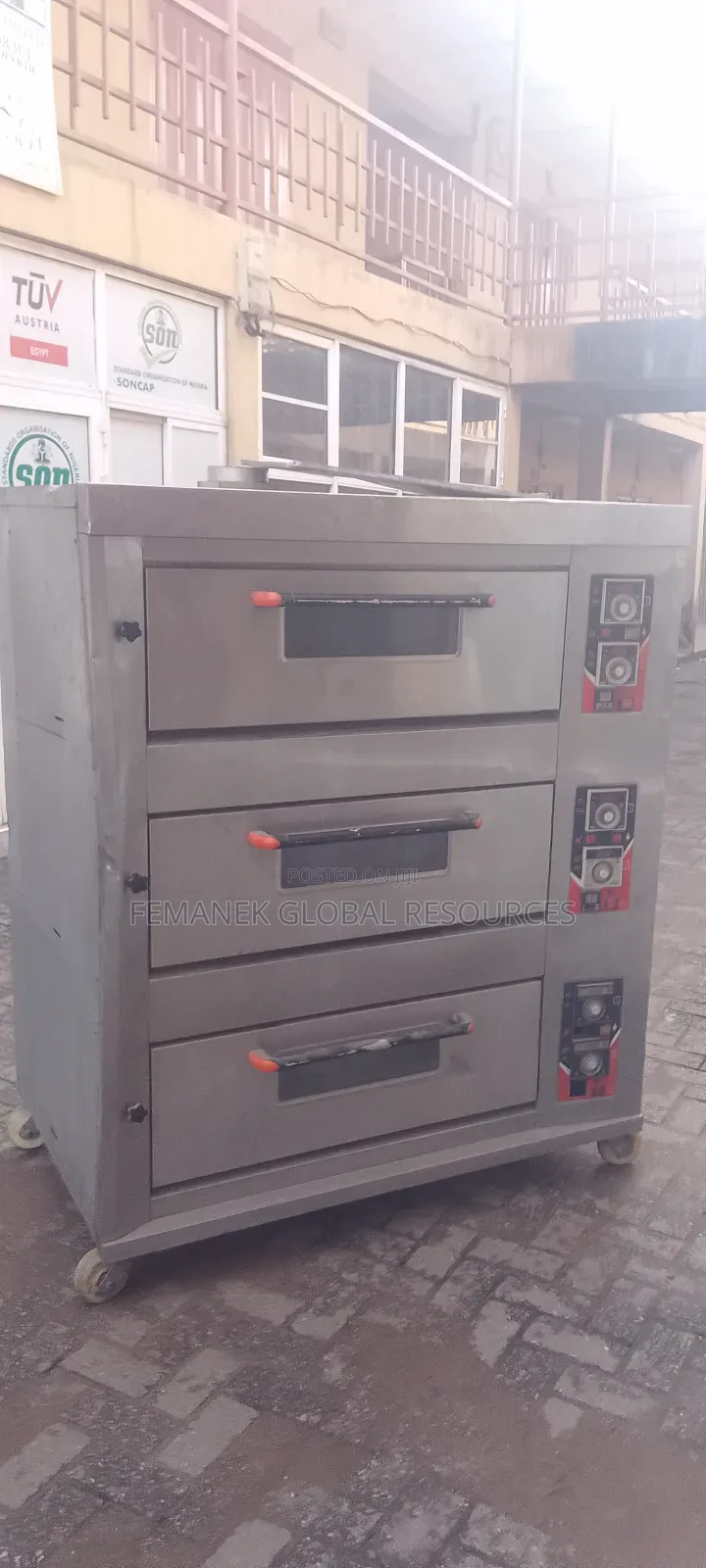 6 Tray Oven