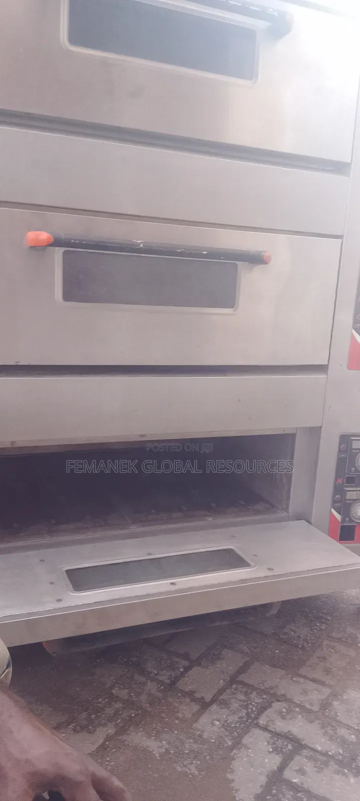 6 Tray Oven