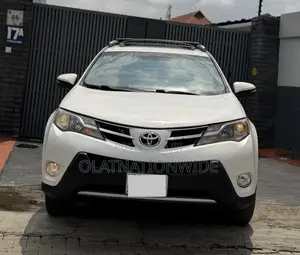 Toyota RAV4 Limited 4dr SUV AWD (2.5L 4cyl 6A) 2015 White