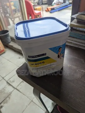AstralPool pH Minus Granulated Swimming Pool Water Treatment.