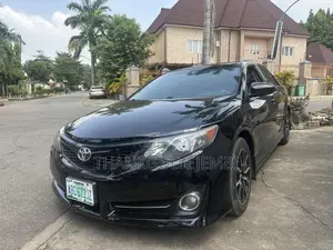 Toyota Camry SE 4dr Sedan (2.5L 4cyl 6A) 2013 Black