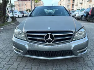 Mercedes-Benz C300 2009 Blue