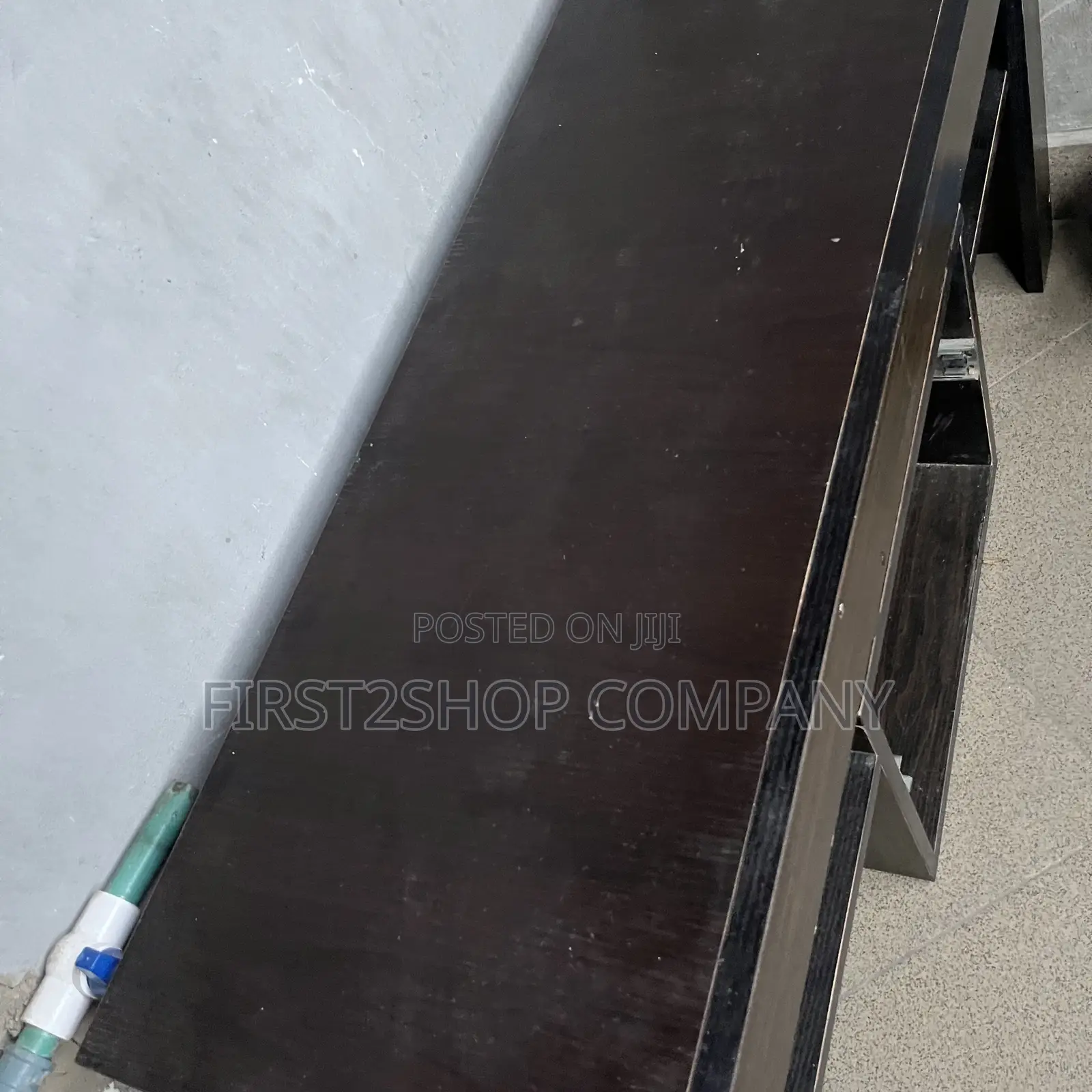 Seating Room TV Shelve