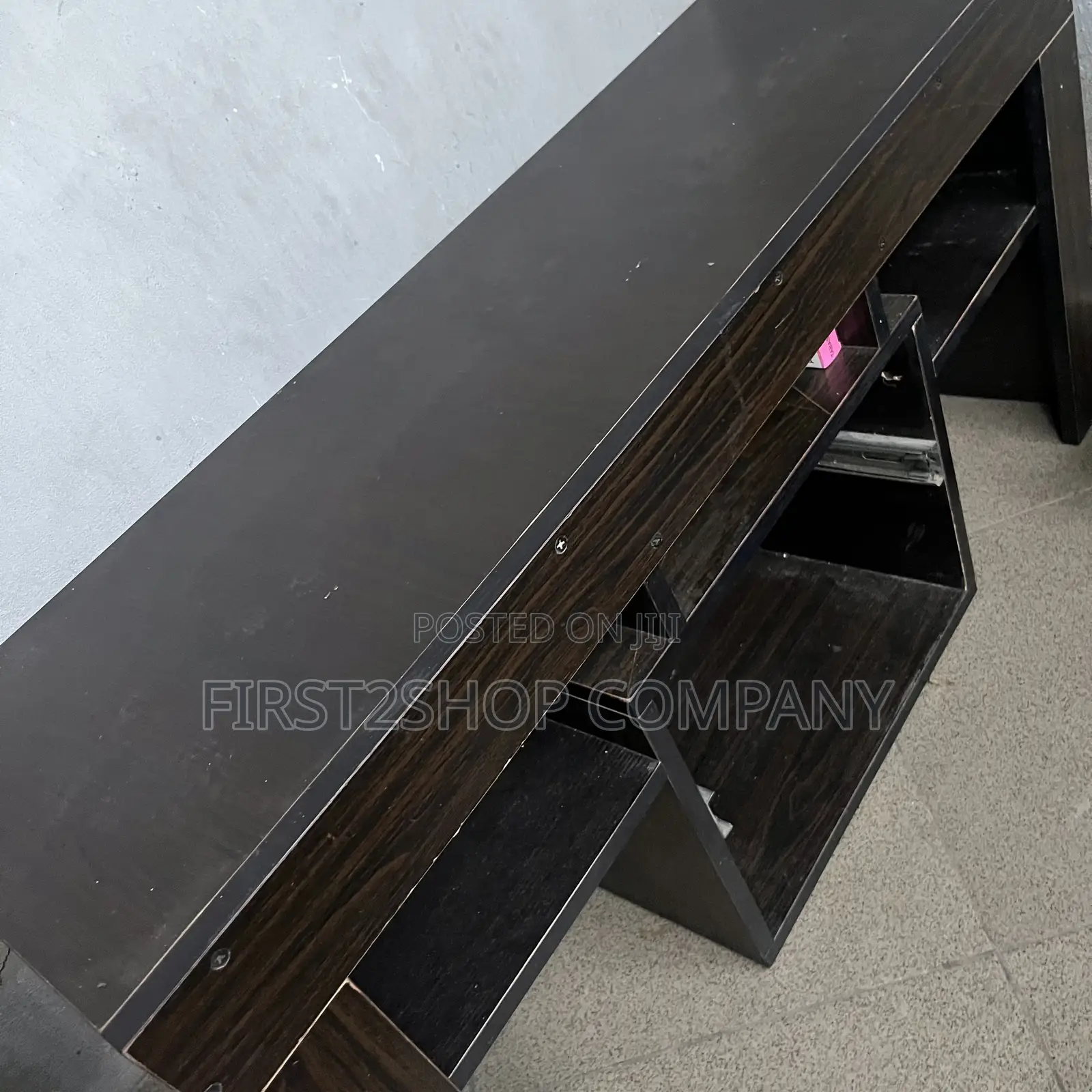 Seating Room TV Shelve