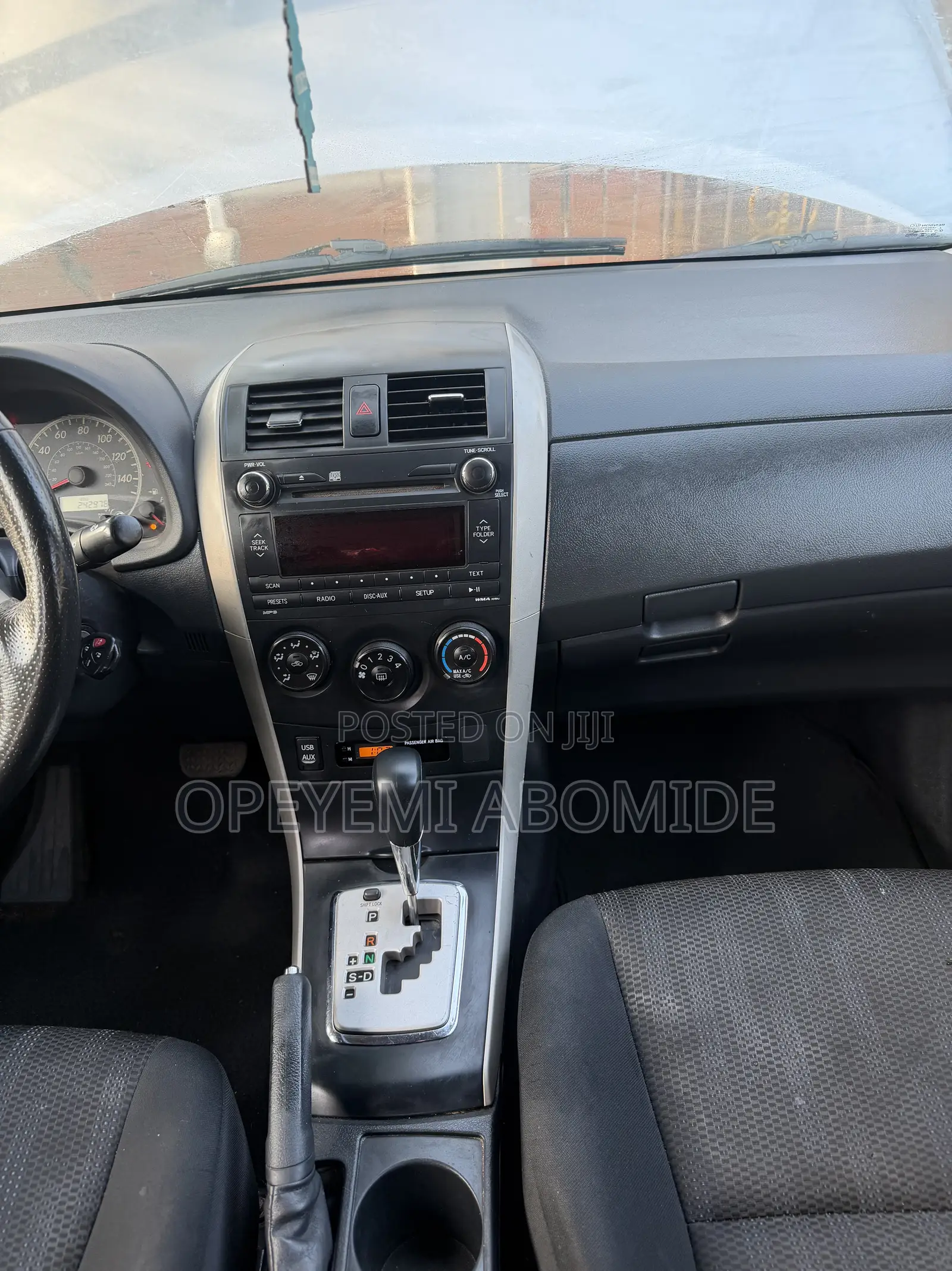 Toyota Corolla 2011 Silver