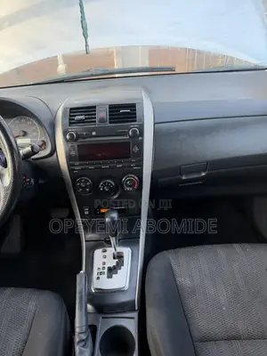 Toyota Corolla 2011 Silver