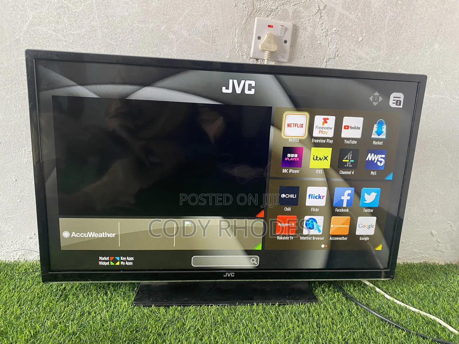 JVC 32 Inches TV