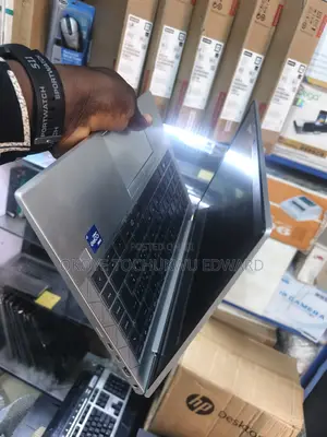 Laptop HP EliteBook 840 G8 16GB Intel Core i7 SSD 512GB