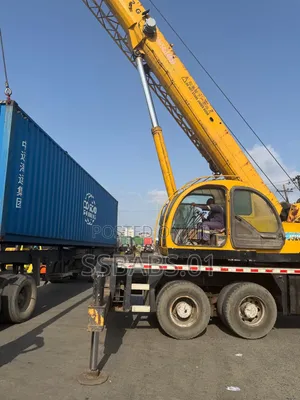 25 Tons Crane for Hire
