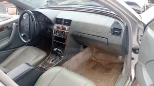Mercedes-Benz 230E 2010 Gray