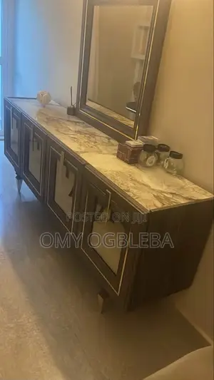6 Seaters Dining Table