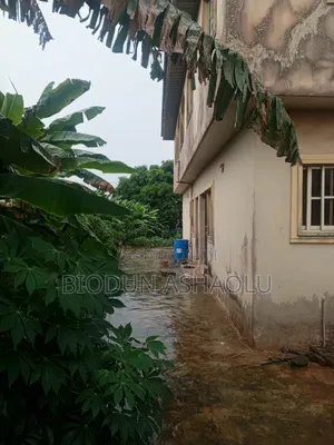 2bdrm Block of Flats in Baale Ajuwon, Yakoyo/Alagbole for sale