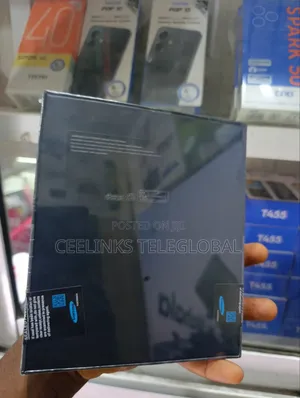 New Samsung Galaxy Z Fold4 256 GB Black