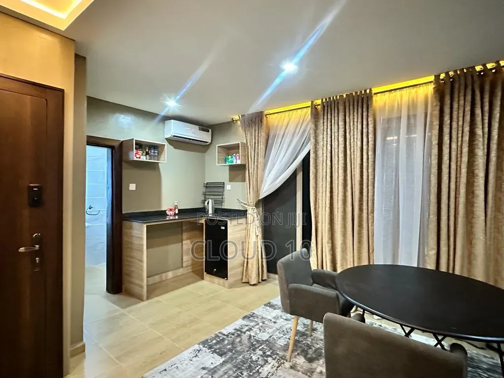 5 Bedroom Duplex With Bq
