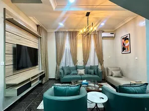 5 Bedroom Duplex With Bq