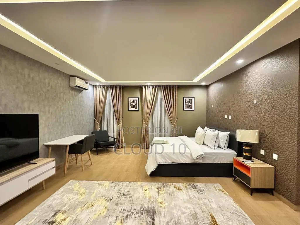 5 Bedroom Duplex With Bq