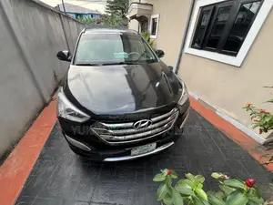 Hyundai Santa Fe 2013 Black