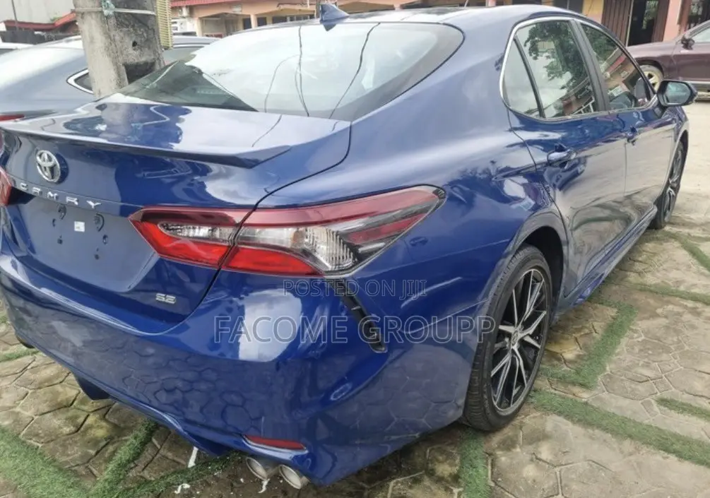 Toyota Camry 2023 Blue
