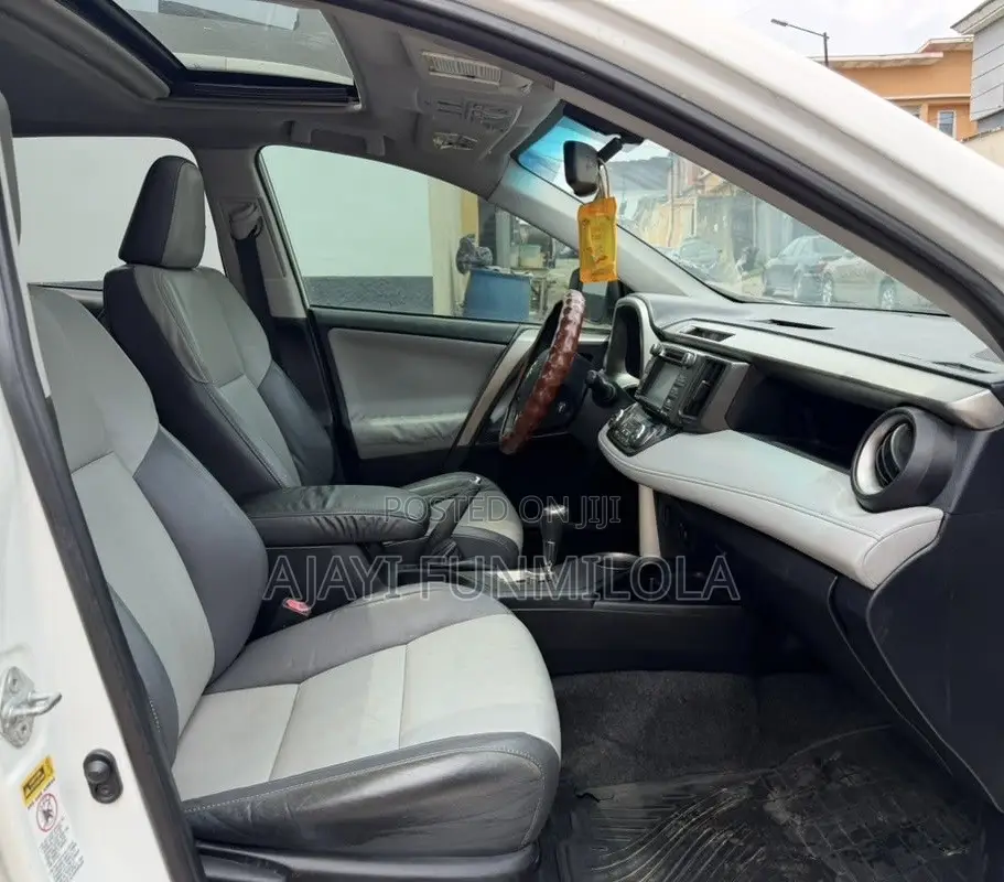 Toyota RAV4 2015 White