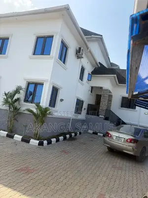 4bdrm Penthouse in Tpumpy Estate, FHA for sale