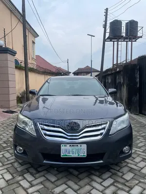 Toyota Camry LE 4dr Sedan (2.5L 4cyl 6A) 2011 Black