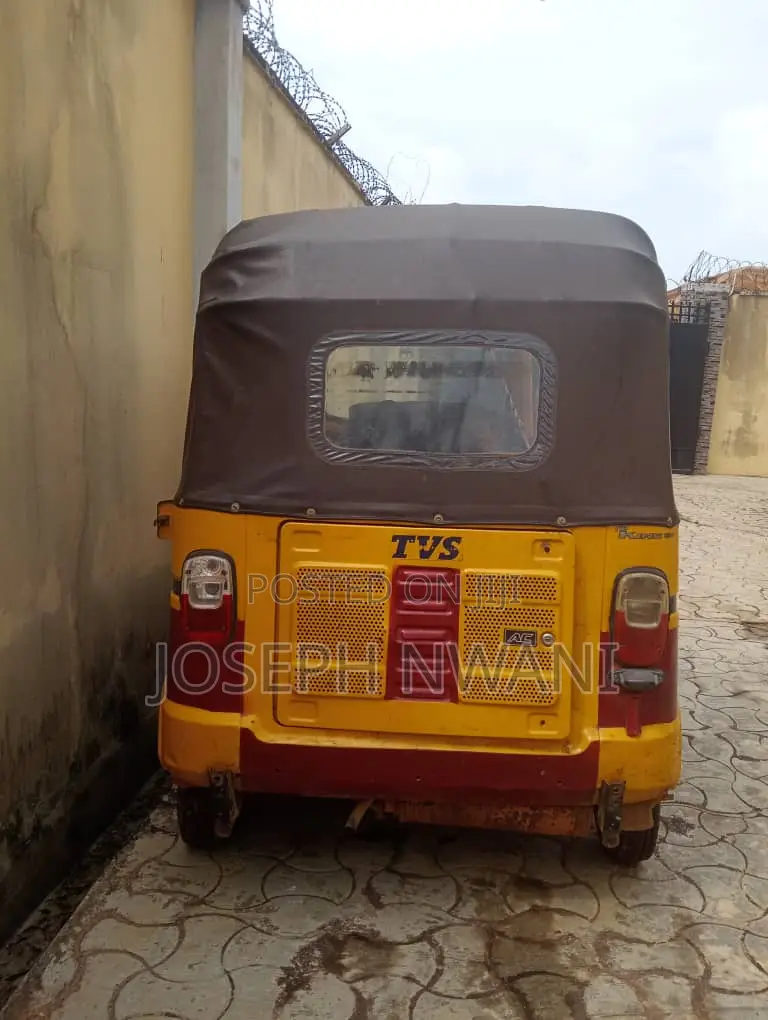 TVS King Cargo 2022 Brown