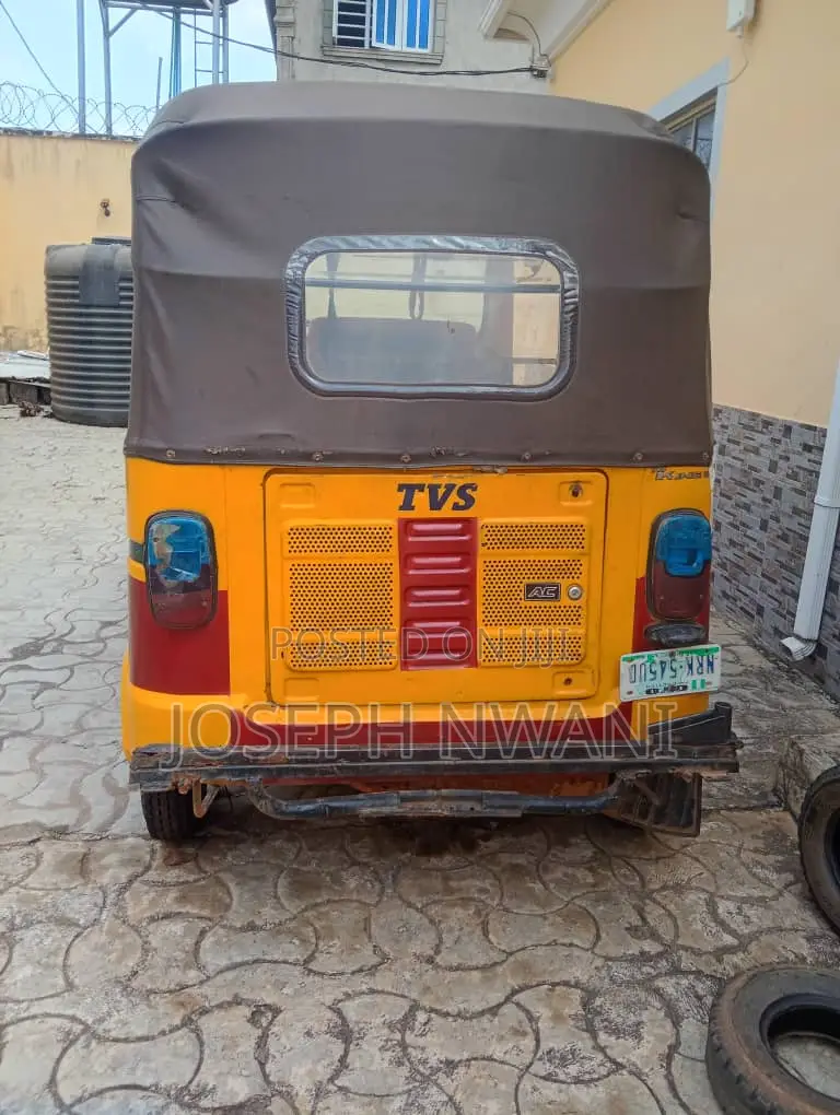 TVS King Cargo 2022 Brown