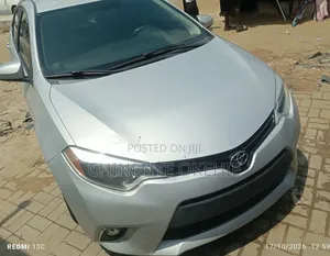 Toyota Corolla 2015 Silver