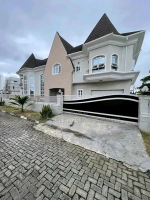 5bdrm Duplex in Lekki Phase 1 for sale