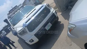 Toyota Tundra 2012 White