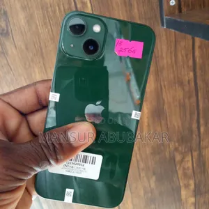 Apple iPhone 13 256 GB Green