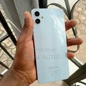 Samsung Galaxy A05 128 GB Silver