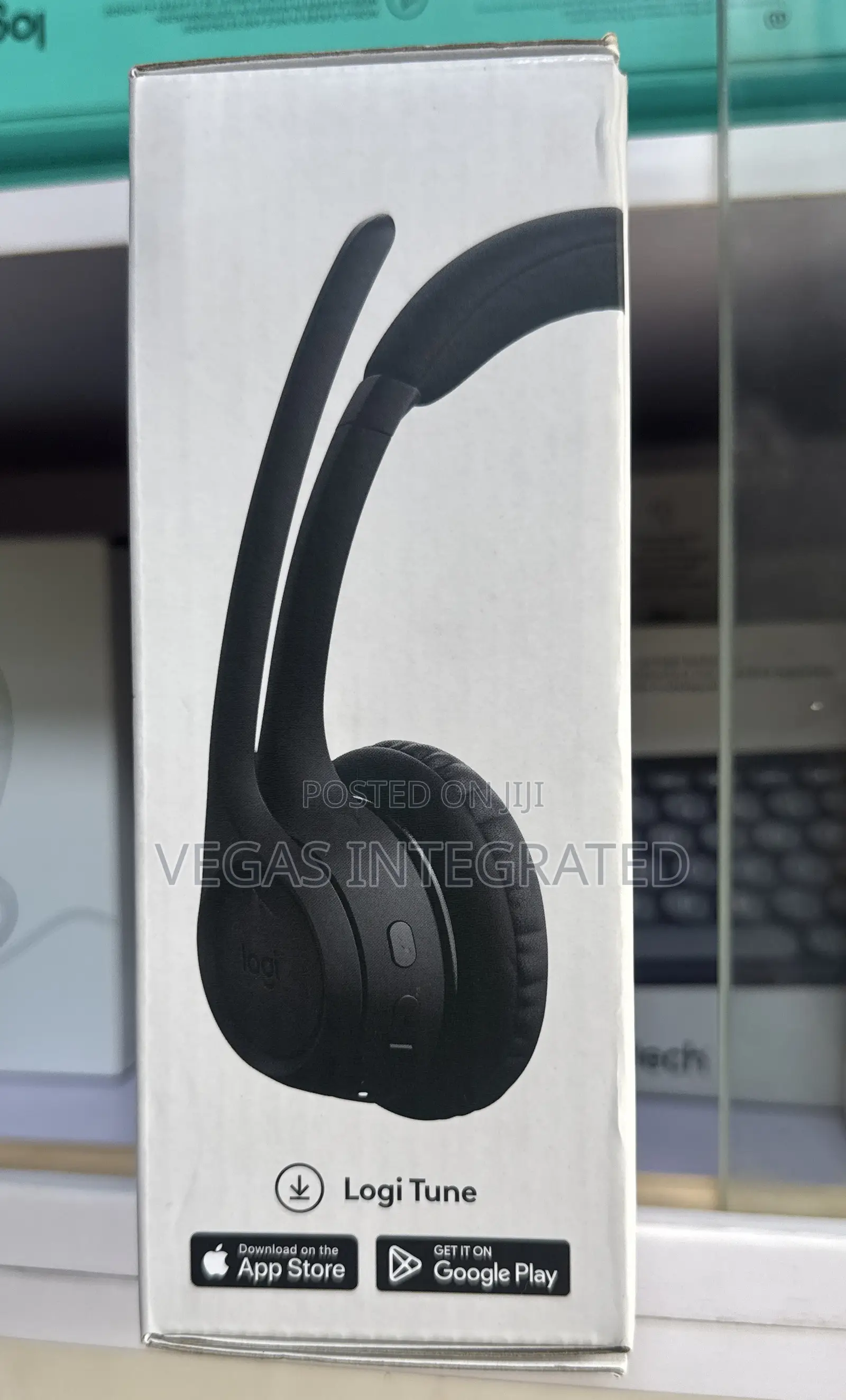 Logitech Zone 300 Lightweight, Wireless Bluetooth Headset