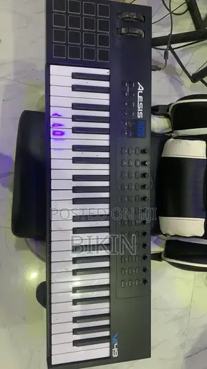 Alesis VI49