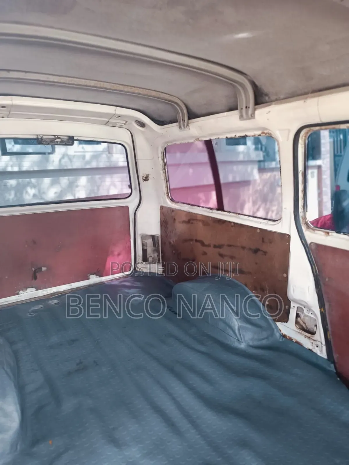 Mitsubishi Fuso Rosa 2007 White