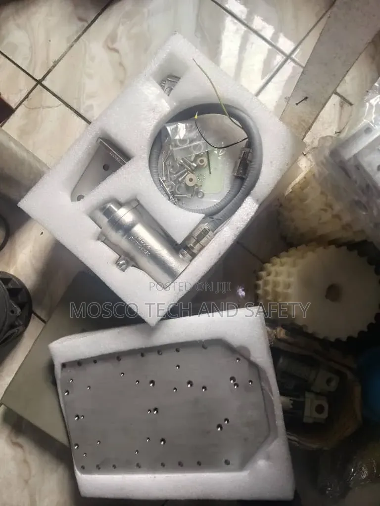 Open Path Infrared Gas Detector 2104B2111 / 2104B2131