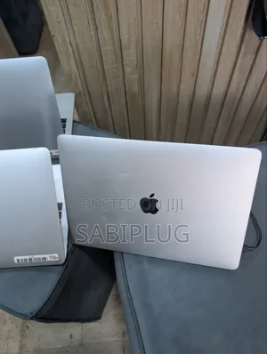 Laptop Apple MacBook Pro 2017 16GB Intel Core i5 SSD 256GB