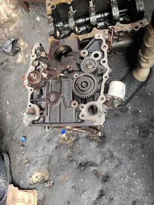 Direct Tokunbo Block Engine for Toyota Hilux, Prado and Tacoma 4 Plug