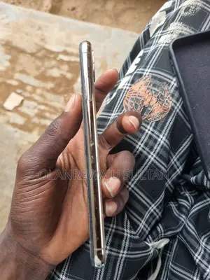 Apple iPhone XS Max 64 GB Gold