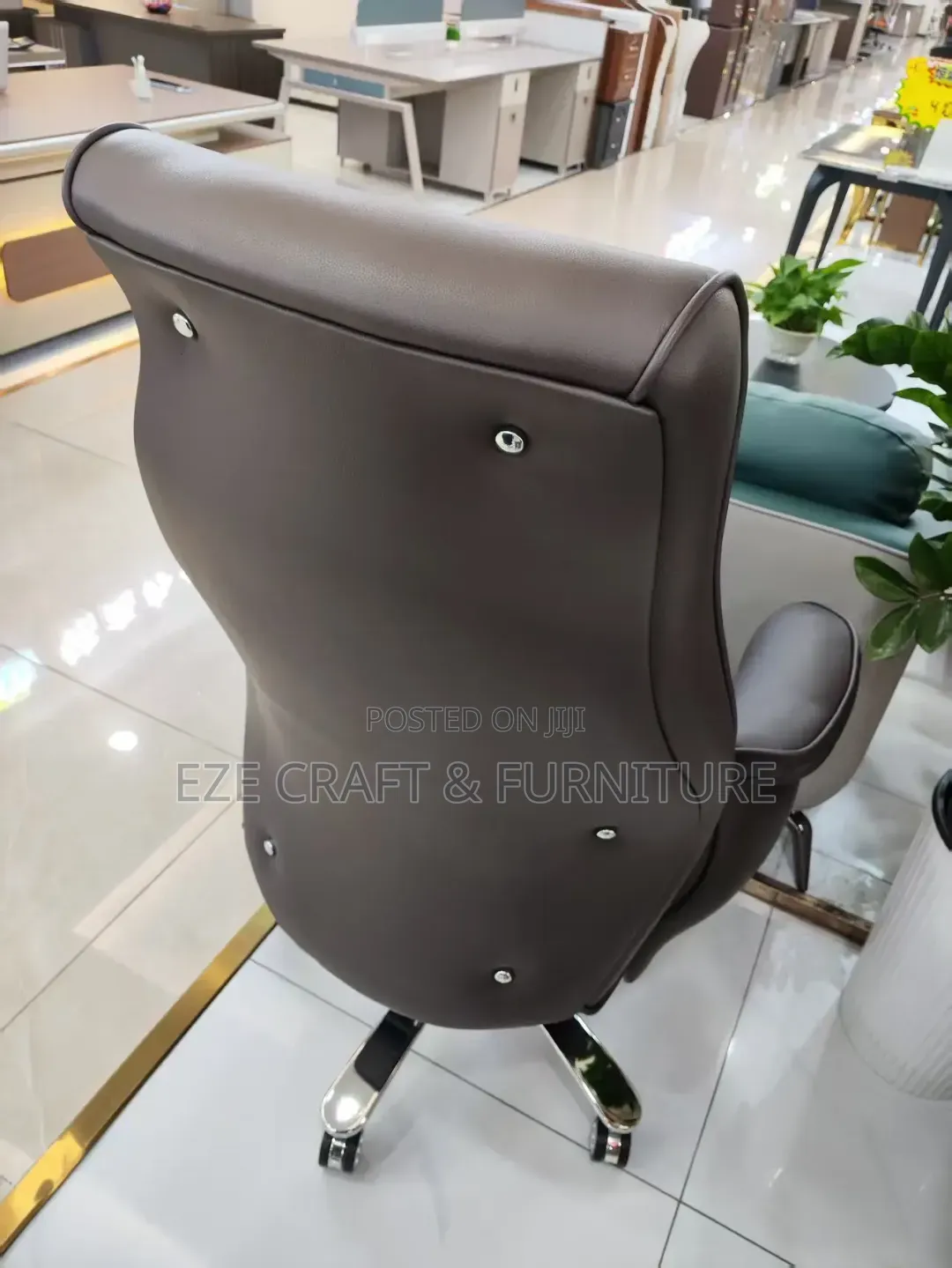 Robust Cushion Executive Office MD Chair