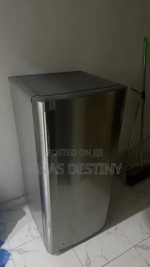 LG 169L Modern Refrigerator